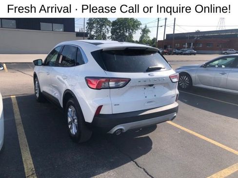 Used 2022 Ford Escape SE AWD/4WD image 3