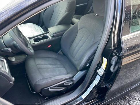 Used 2016 Chrysler 200 Limited FWD image 23