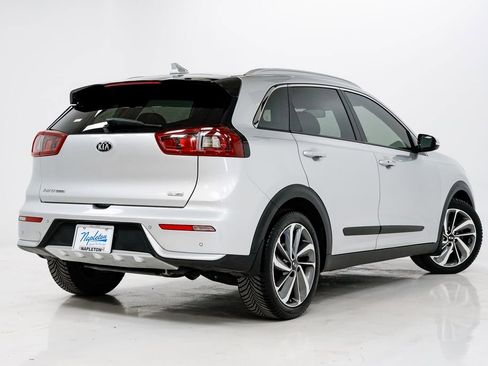 Used 2017 Kia Niro Touring image 35
