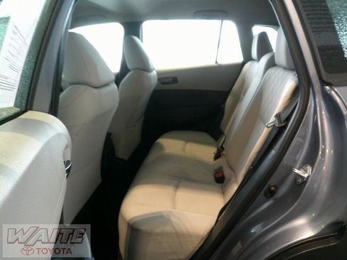 Used 2023 Toyota Corolla Cross L image 21