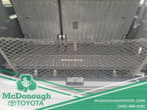 Used 2024 Toyota Sequoia Platinum AWD/4WD image 6