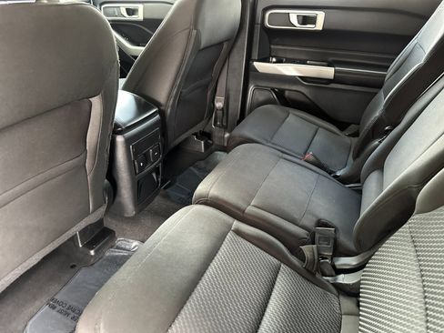 Certified 2022 Ford Explorer XLT image 13
