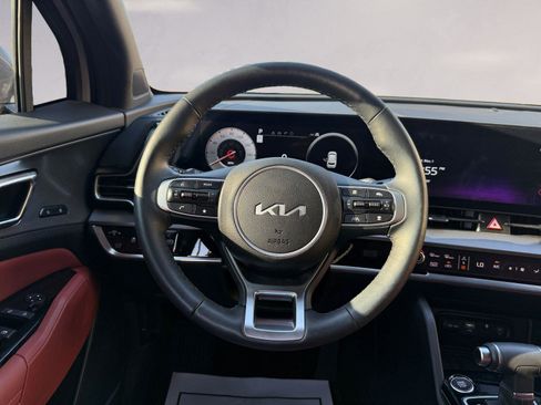 Used 2025 Kia Sportage SX image 12