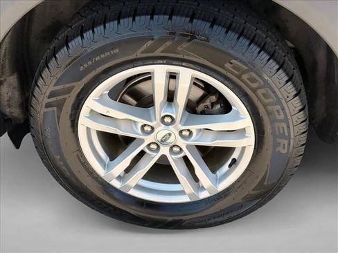 Certified 2021 Ford Explorer XLT w/ Equipment Group 202A AWD/4WD image 26