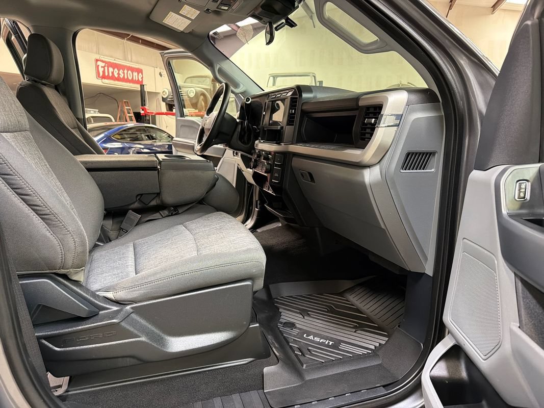 Used 2023 Ford F250 XL w/ STX Appearance Package AWD/4WD image 35