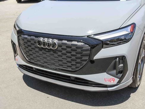 Used 2023 Audi Q4 e-tron Premium Plus w/ Premium Plus AWD/4WD image 8
