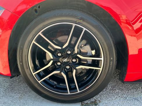 Used 2018 Ford Mustang Premium image 19