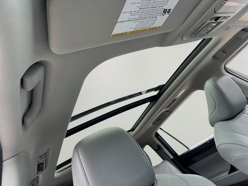 Used 2021 Toyota Highlander Platinum image 7