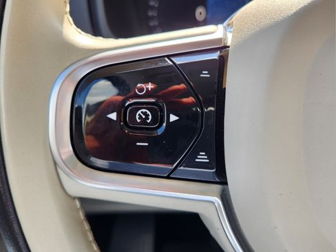 Used 2023 Volvo XC90 B6 Plus w/ Protection Package Premier AWD/4WD image 24