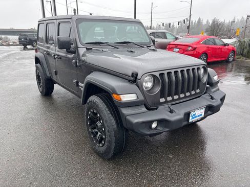 Used 2018 Jeep Wrangler Unlimited Sport S image 3