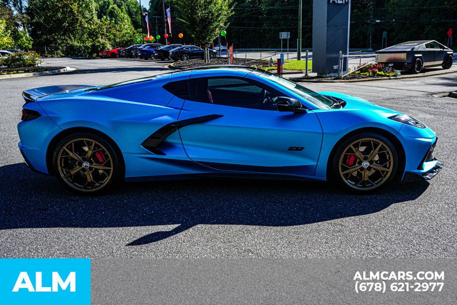 Used 2021 Chevrolet Corvette Stingray Coupe w/ Engine Appearance Package RWD image 8