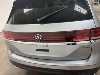 Certified 2025 Volkswagen Atlas SE video 4