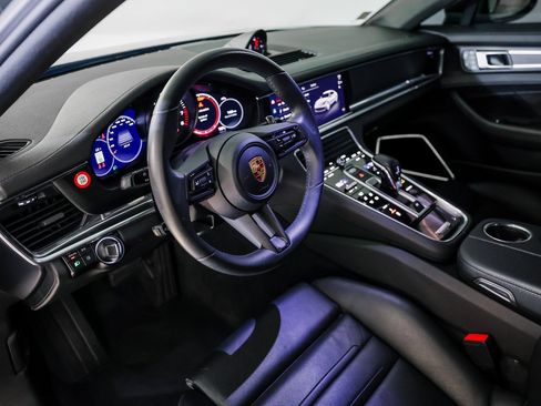 Certified 2023 Porsche Panamera Platinum Edition image 4