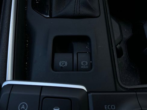 Used 2025 Toyota Grand Highlander FWD image 25