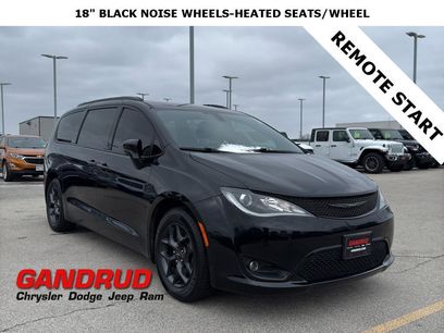 Used 2019 Chrysler Pacifica Touring-L Plus w/ S Appearance Package