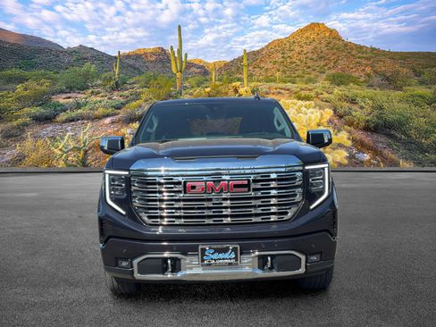 Used 2024 GMC Sierra 1500 Denali w/ Technology Package RWD image 9