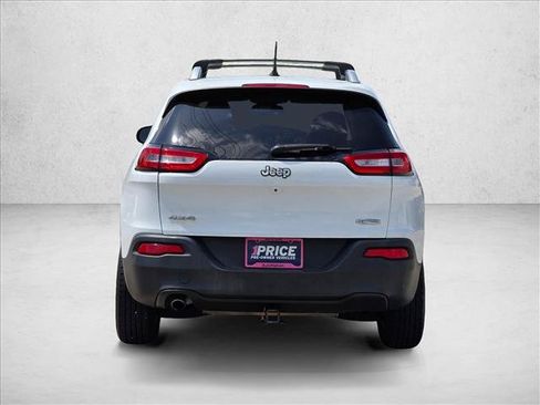 Used 2015 Jeep Cherokee Latitude AWD/4WD image 6