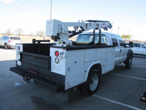 Used 2011 Ford F550 4x4 Crew Cab Super Duty w/ Payload Upgrade Pkg image 3