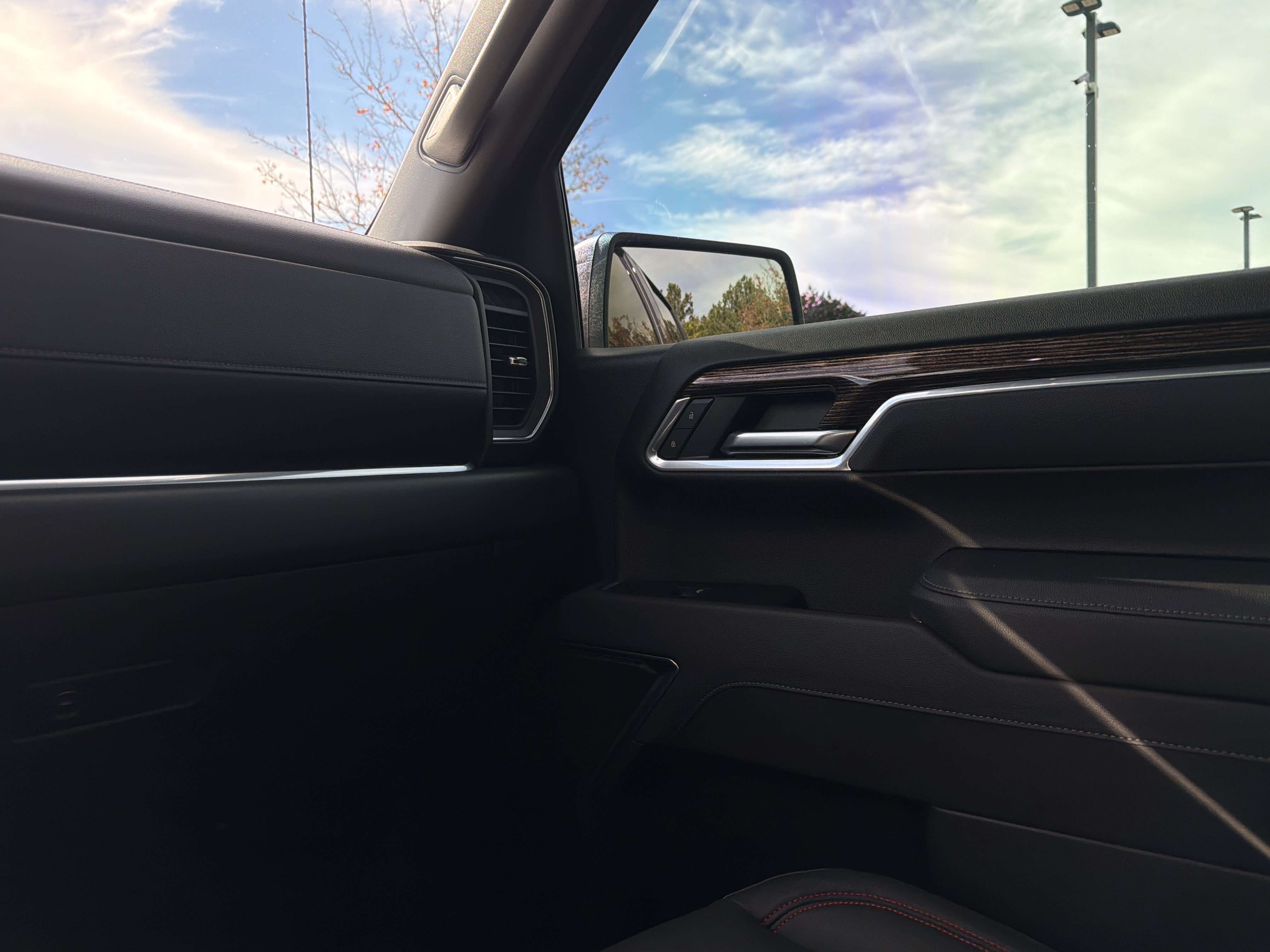 Used 2025 GMC Sierra 1500 Elevation AWD/4WD image 56