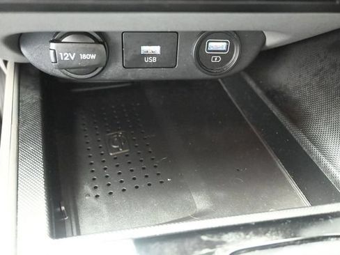 Used 2023 Hyundai Elantra SEL w/ Convenience Package FWD image 29