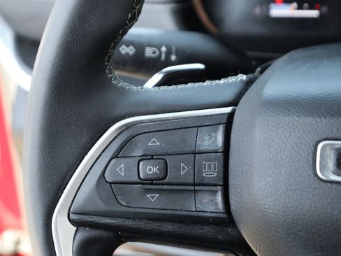 Used 2024 Jeep Grand Cherokee Altitude RWD image 21