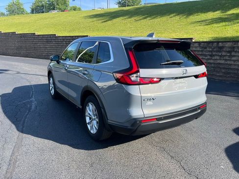 Used 2024 Honda CR-V EX-L image 6
