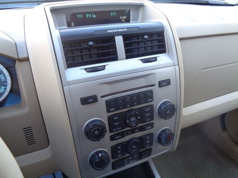 Used 2012 Ford Escape XLT image 27