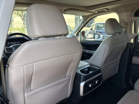 Used 2024 Ford Expedition Max Limited image 13