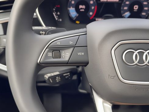 Used 2025 Audi Q3 2.0T Premium w/ Convenience Package image 21