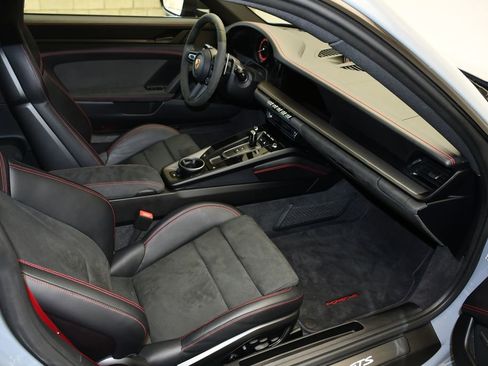 Certified 2024 Porsche 911 Carrera GTS RWD image 21