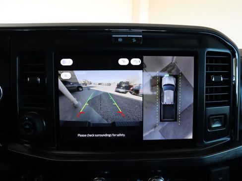 New 2026 Ford F250 Lariat w/ Black Appearance Package image 31