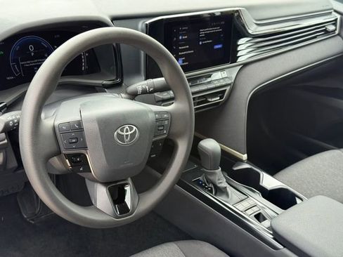 Used 2026 Toyota Camry LE FWD image 9