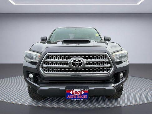 Used 2016 Toyota Tacoma TRD Sport w/ Premium & Technology Package AWD/4WD image 10