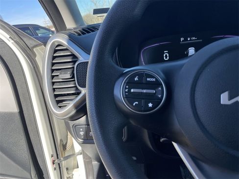 Certified 2023 Kia Soul LX w/ Option Group 015 image 15