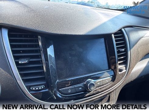 Used 2022 Chevrolet Trax LT AWD/4WD image 11
