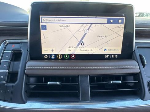 Used 2021 Chevrolet Tahoe High Country w/ Premium Package image 19