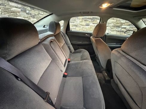 Used 2014 Chevrolet Impala LT w/ LT Sunroof Package FWD image 30