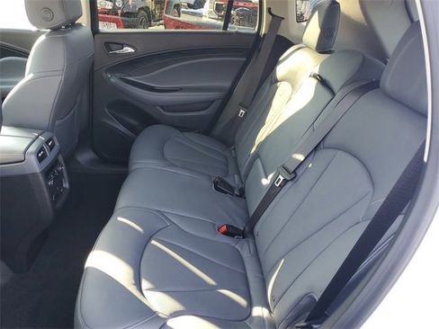 Used 2020 Buick Envision Essence image 21