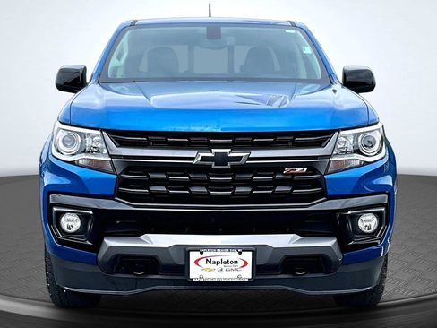 Used 2022 Chevrolet Colorado Z71 AWD/4WD image 3