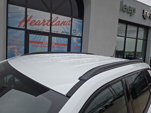 Used 2026 Jeep Compass Latitude image 19