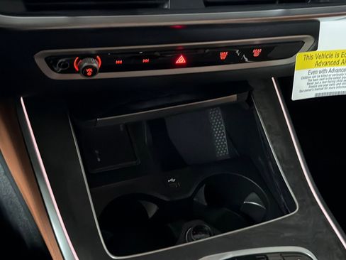 Used 2026 BMW X5 xDrive40i w/ M Sport Package image 25