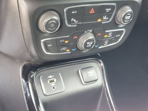 Used 2021 Jeep Compass Limited FWD image 21