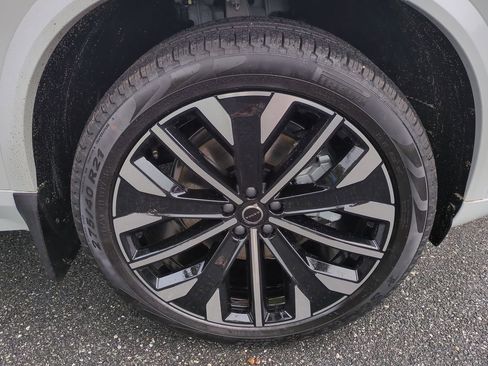 New 2026 Volvo XC90 B6 Plus w/ Protection Package Premier image 11