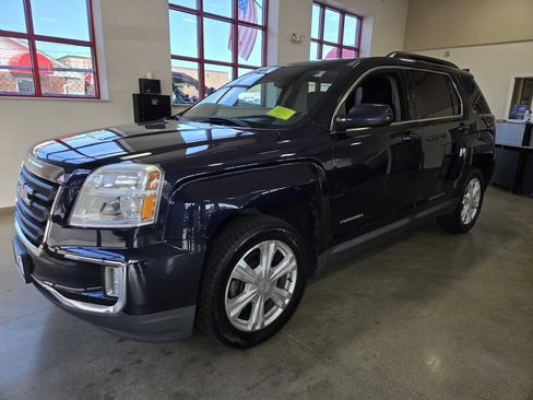 Used 2017 GMC Terrain SLE w/ Convenience Package AWD/4WD image 2