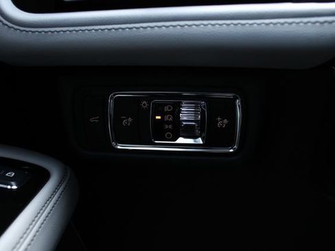 New 2026 Lincoln Aviator AWD image 38