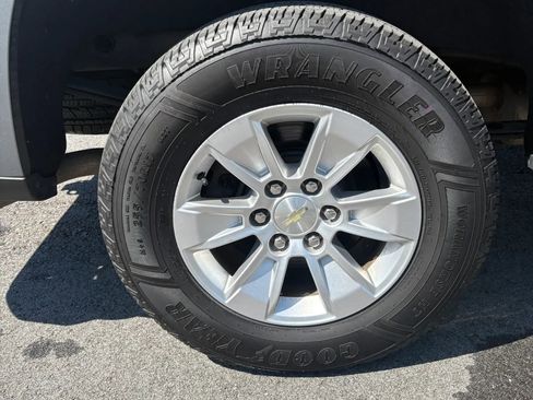 Used 2020 Chevrolet Silverado 1500 LT w/ Bed Protection Package AWD/4WD image 17
