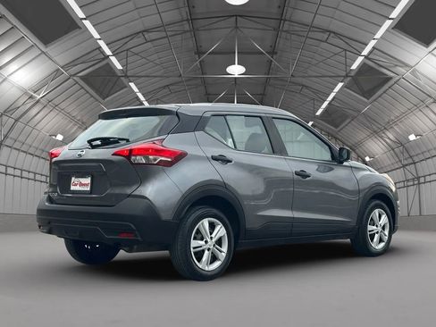 Used 2019 Nissan Kicks S FWD image 7