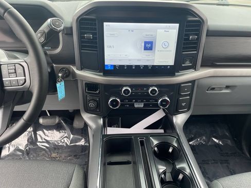Used 2025 Ford F150 XLT AWD/4WD image 11