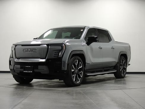 Used 2024 GMC Sierra EV Denali AWD/4WD image 8