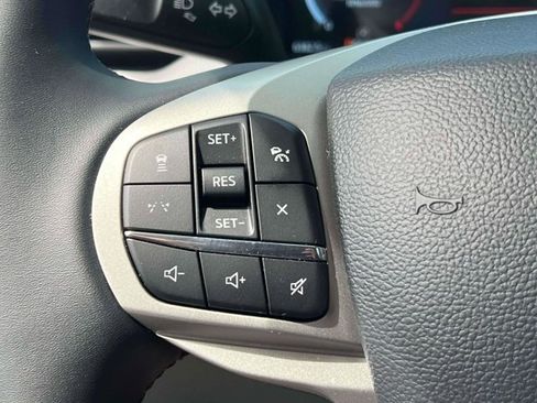 Used 2026 Ford Explorer Active AWD/4WD image 27